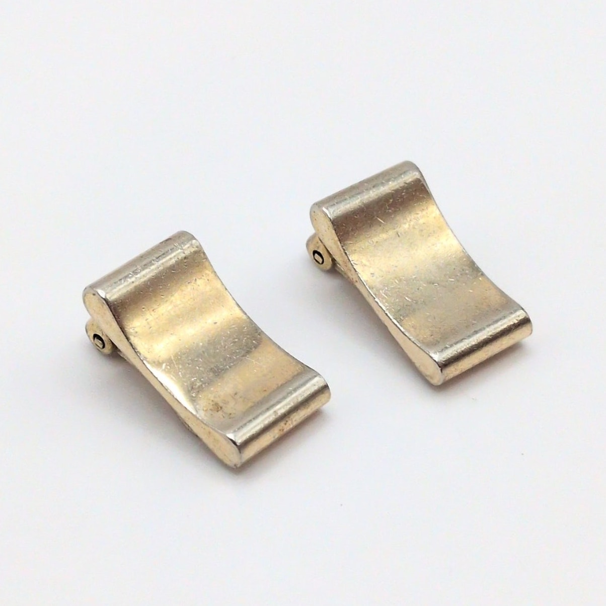 Vtg 1950s Crown Trifari Gold Tone Minimalist Geometric Concave Clip On Earrings